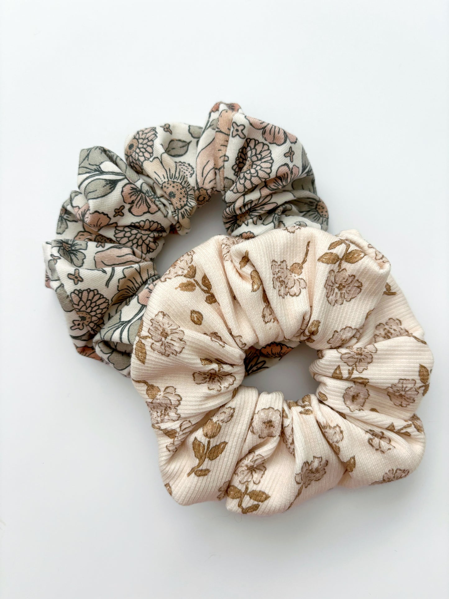 Natural Floral Scrunchie