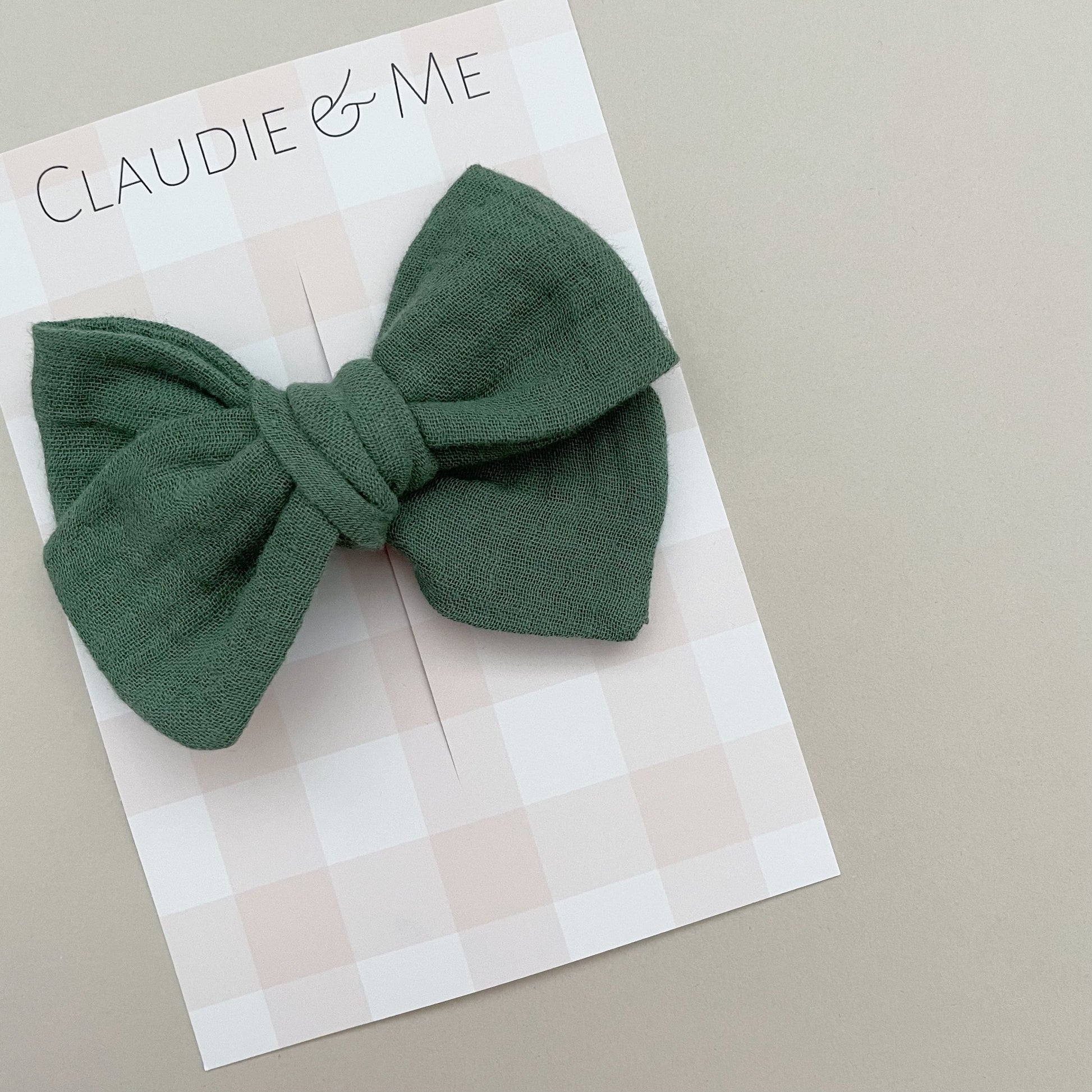 Green Hand Tied Hair Bow image 0